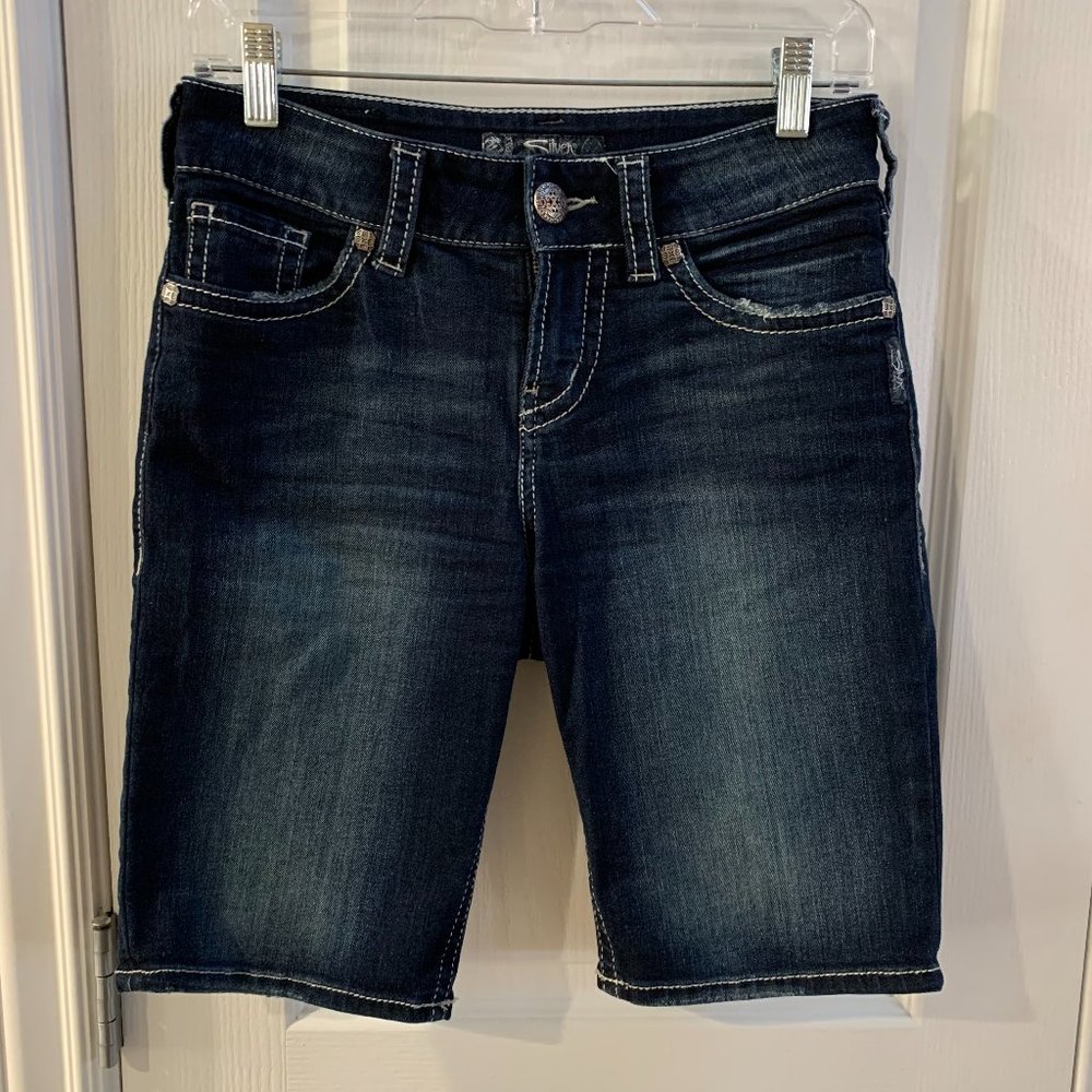 Silver Suki Mid Bermuda Jean Shorts Sz 26